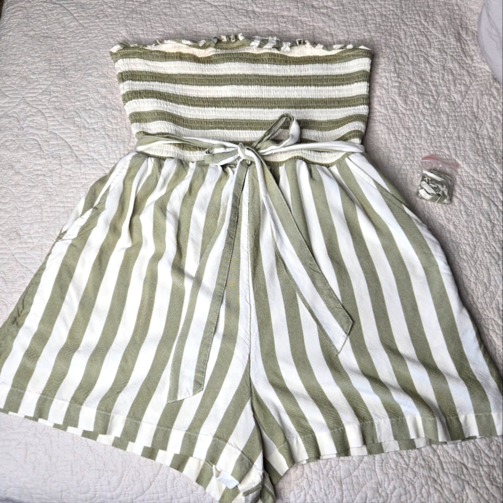 American Eagle Outfitters Romper With Belt